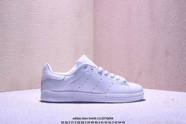 阿迪达斯 Adidas 经典Y运动板鞋 新版本 Adidas Originals Stan Smith 厚底增高小白鞋！脚感新升级！整双鞋依旧是传统的低帮造型，