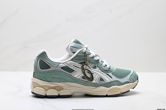 真标Asics Gel-Nyc 亚瑟士 透气网眼鞋面 配合部分合成革材质 采用全新Ahar+橡胶材质 更加耐磨 货号:1203A383-302 尺码:36 37