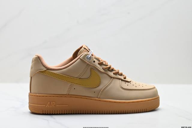真标耐克Nike Air Force 1’07 空军一号低帮百搭休闲运动板鞋。柔软、弹性十足的缓震性能和出色的中底设计，横跨复古与现代的外型结合，造就出风靡全球