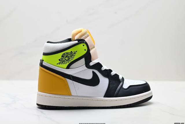 公司级Nike Air Jordan 1 Retro High Aj1乔丹一代高帮经典复古文化休闲运动篮球鞋 货号:555088-118 尺码:36 36.5