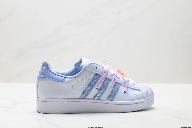 公司级Adidas Originals Superstar贝壳头系列 阿迪达斯 低帮经典百搭休闲运动板鞋 货号:Jr1332 尺码:35 36 36.5 37