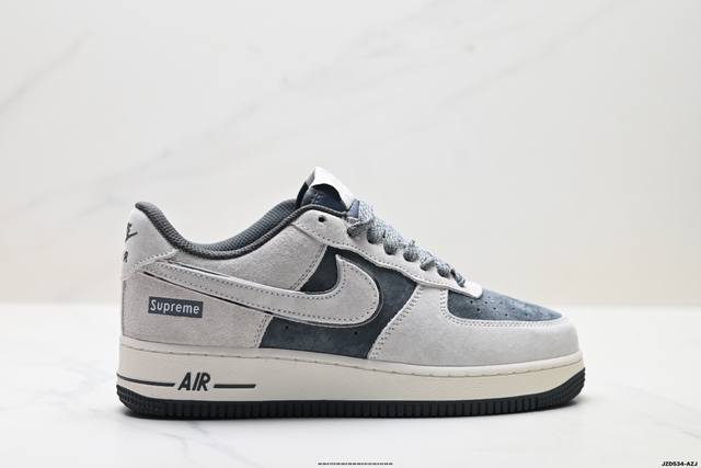 真标耐克Nike Air Force 1’07 空军一号低帮百搭休闲运动板鞋。柔软、弹性十足的缓震性能和出色的中底设计，横跨复古与现代的外型结合，造就出风靡全球