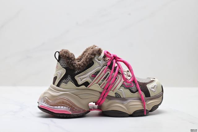 公司级 张艺凡同款Ggcc反叛星球2025秋季新款做旧老爹鞋女厚底休闲鞋 加绒 张艺凡同款 Ggcc 反叛星球 2025 秋季新款老爹鞋来袭！ 复古做旧鞋面，搭