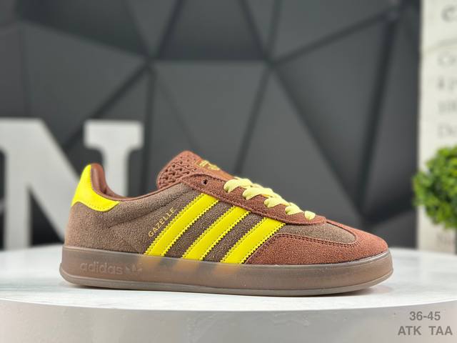 阿迪达斯 Adidas Original Gazelle Indoor 复古休闲运动德训风板鞋 纯原大厂出品 原厂定制长毛翻毛皮组合环保纤维革鞋面材质 内置环保