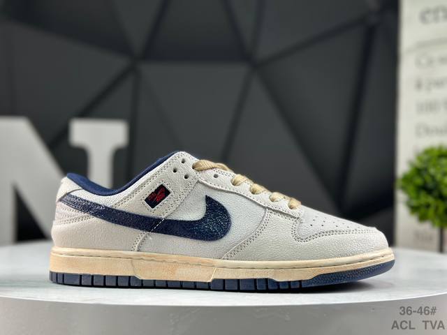 耐克 Nike Dunk Low 板鞋经典百搭休闲运动板鞋加厚鞋舌的填充，使舒适性大大提升，同时也更方便穿脱中底部分则加入了脚感柔软舒适Zoomair气垫，有效