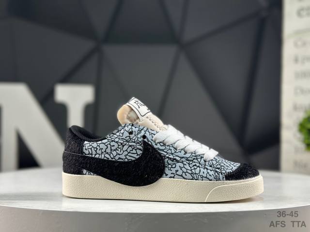 耐克 Nike Blazer Low ‘77 Jumbo 马年限定 马到成功 全新焕新升级经典 Blazer 鞋款，大号 Swoosh 突出新时代更加张扬的潮流