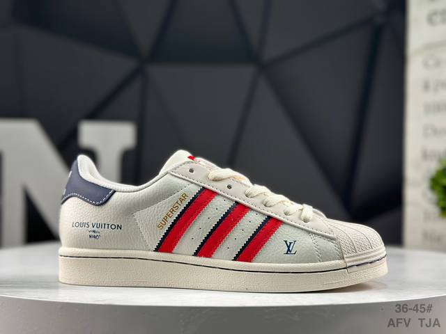 阿迪达斯 三叶草Adidas Originals Superstar 经典贝壳头系列低帮百搭休闲运动板鞋Supreme限定 货号： Jy8901 尺码：36 3