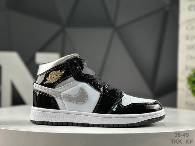 耐克 Jordan Air Jordan 1 舒适百搭 防滑耐磨 高帮 复古篮球鞋 男女同款 货号：Hv0789 010 尺码：如图所示 Tkk Kf