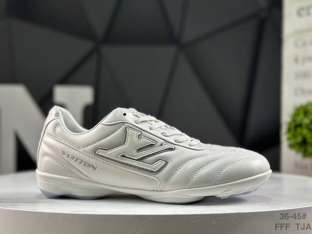 Lv Louis Vuitton Footprint Soccer Sneaker 路易威登 足球鞋 演绎当季的团结精神与普世价值主题 简洁廓形融合侧面字母 鞋