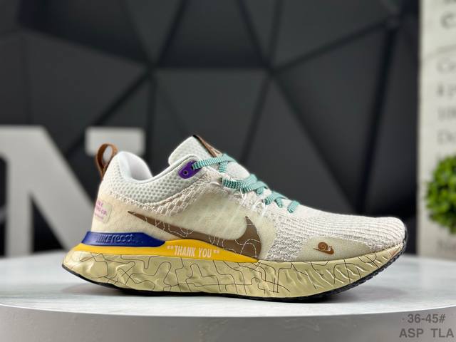 耐克 Nike Zoom React Infinity Run Fk 3 马拉松机能风格运动鞋 实拍首发 #鞋款搭载柔软泡绵，在运动中为你塑就缓震脚感。设计灵感