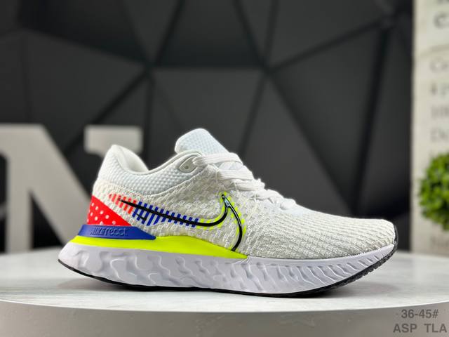 耐克 Nike Zoom React Infinity Run Fk 3 马拉松机能风格运动鞋 实拍首发 #鞋款搭载柔软泡绵，在运动中为你塑就缓震脚感。设计灵感