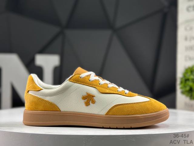 迪桑特 Descente Chron 复古拼接 时尚潮流 休闲板鞋 皮革材质鞋面 舒适贴合 质感出众 造型简洁百搭 适应多种日常穿搭风格 官方货号: D5291