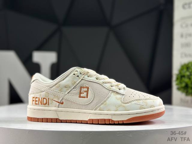 耐克 Nike Sb Dunk Low 周年高端定制 低帮休闲板鞋 定制鞋盒 大厂纯原品质出货 超高清洁度 皮料切割干净无任何毛边 细节完美 货号：Dm6868