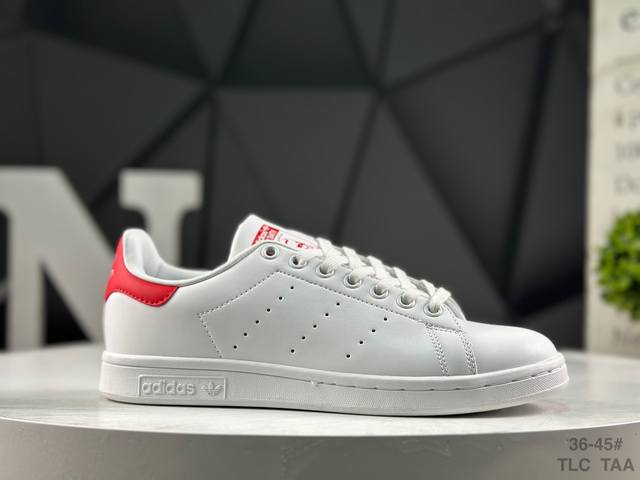 阿迪达斯 Adidas Stan Smith 史密斯经典板鞋 原版头层皮 毛孔清晰可见 杜绝二层破皮开裂 杜绝开胶 正确鞋型侧弧 真标原盒 原底原面 小红书代购