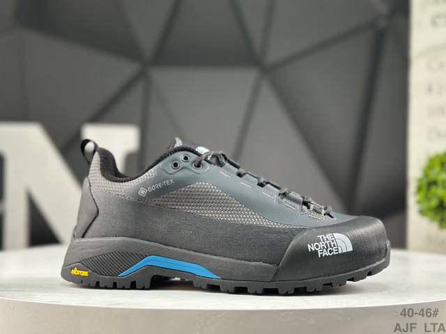 北面 The M Offtrail Hike Gore-Tex 面料采用进口磨砂牛皮 公司级版本 鞋底采用Vibram黄金大底 专门为鞋底设计的橡胶以出色的耐磨