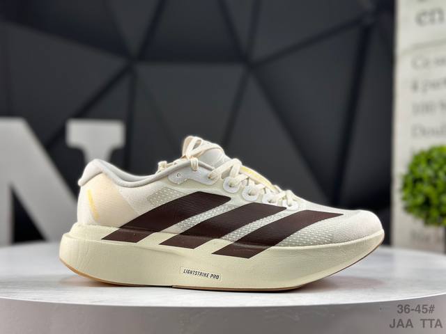 阿迪达斯 Adidas Adizero Evo Sl M阿迪超轻透气缓震跑鞋 整体外观造型与Adizero Adios pro Evo 1非常相似 中底配置方面