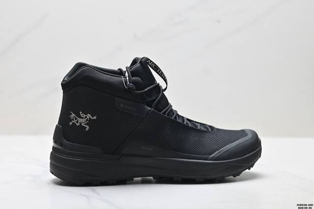 公司级Arcteryx始祖鸟 Kopec Mid Gtx 覆盖防水 中帮户外登山徒步鞋 特有的独立衬垫 穿着更合脚 带有Gore-Tex防水内衬 提供透气性和防