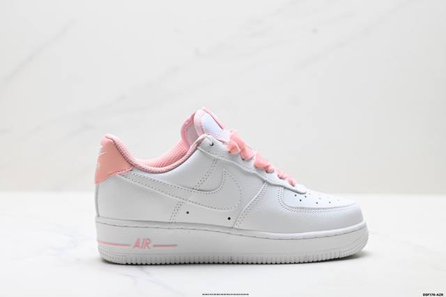 真标耐克Nike Air Force 1’07 空军一号低帮百搭休闲运动板鞋。柔软、弹性十足的缓震性能和出色的中底设计，横跨复古与现代的外型结合，造就出风靡全球