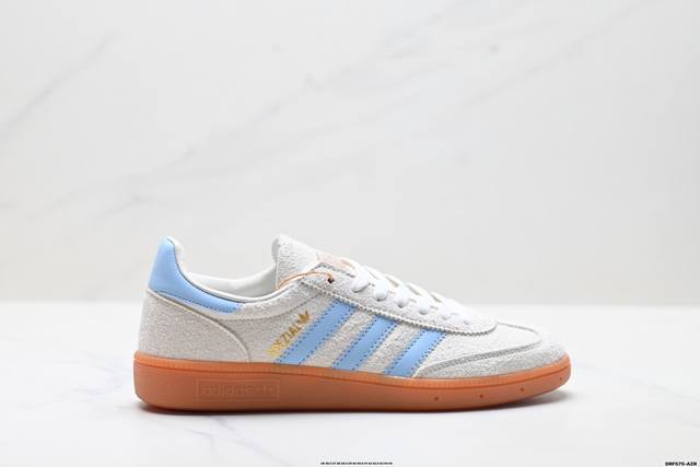 真标Adidas Handball Spezial 官方正确版本 阿迪达斯经典款 复古休闲板鞋 全鞋采用反毛皮制作 牛筋耐磨大底 承载青春情怀的板鞋 经典三条杠