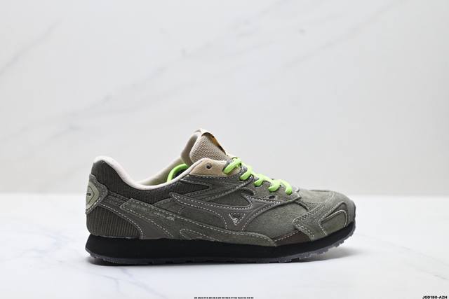 公司级Mizuno美津浓 Lg 60S 2K 舒适百搭 做旧设计 德训 薄底防滑耐磨 低帮休闲鞋 Y2K与60S的时空碰撞 趋势破壁 沿袭Mizuno经典薄底跑