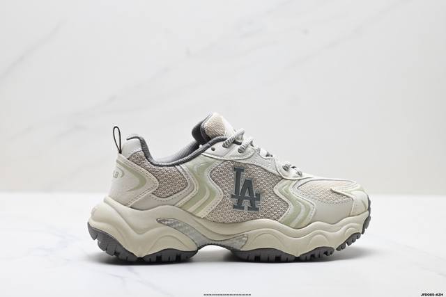 公司级Mlb Cargo Chunky 纽约洋基队 时尚百搭休闲运动潮流 防滑耐磨 低帮 老爹鞋 货号:3Ashc055N 尺码:35 36 36.5 37.5