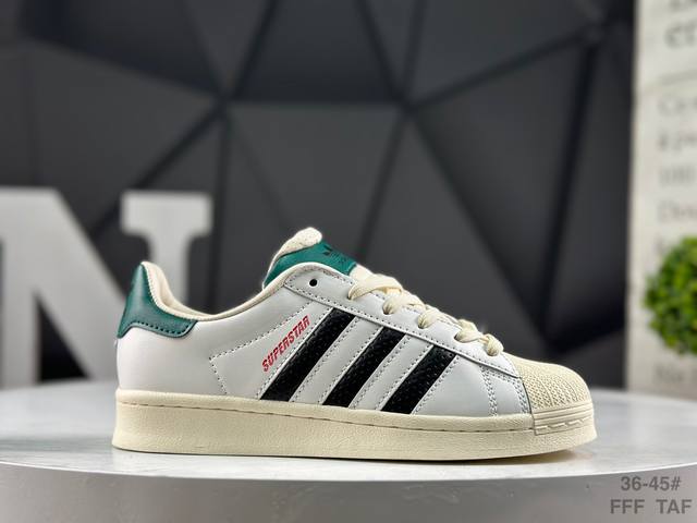 阿迪达斯 Adidas Originals Superstar 贝壳头低帮百搭休闲运动鞋 货号：Jp11940 尺码：看图所示 Taf