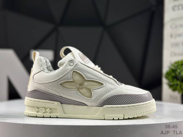 路易威登 Louis Vuitton Lv路易威登板鞋 乘风破浪的姐姐争先种草款,舒适透明底和百搭性霸屏整个时尚娱乐圈，正品1:1套楦复刻，细节调整完美主义！鞋