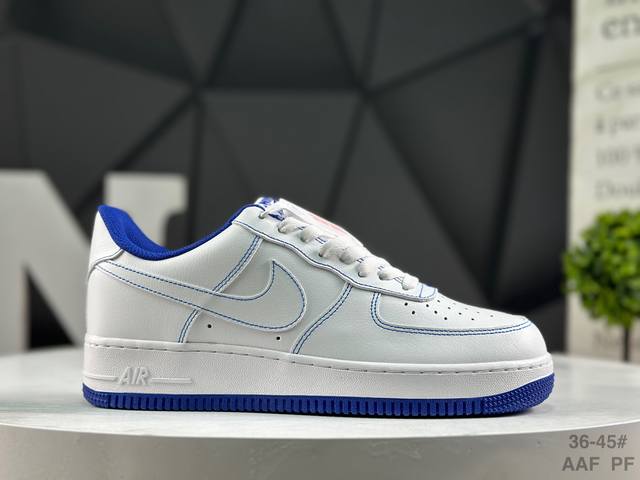 福利特价 耐克 Nike Air Force 1 ‘07 Low 空军一号含气垫 低帮百搭厚底**休闲运动板鞋。柔软、弹性十足的缓震性能和出色的中底设计，横跨复