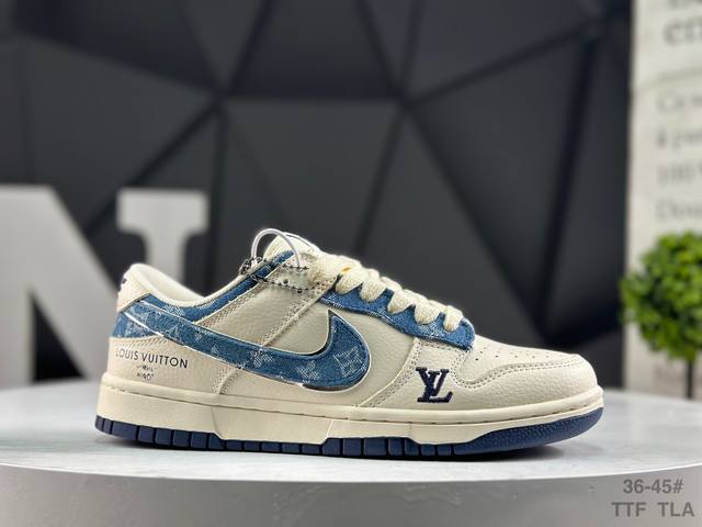 耐克 Nike Dunk Low 此款主张打破传统的工业化流水线设计限制，以Made By Ideas的超级创意为理念，集结众多潮流设计师，结合时下最Ing潮流