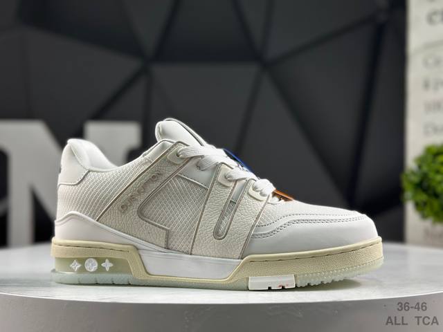 路易威登 Louis Vuitton Lv路易威登板鞋 乘风破浪的姐姐争先种草款,舒适透明底和百搭性霸屏整个时尚娱乐圈，正品1:1套楦复刻，细节调整完美主义！鞋