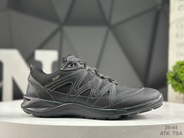 L Ecco爱步 男鞋 健步皮鞋 防滑跑步鞋 健步C系列新款 黄景瑜同款 牛皮鞋面 纹理自然柔韧耐穿 Biom自然律动科技鞋楦符合人体工学 带来裸足体验 气垫中