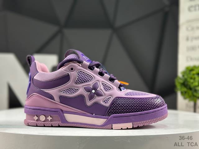 路易威登 Louis Vuitton Lv路易威登板鞋 乘风破浪的姐姐争先种草款,舒适透明底和百搭性霸屏整个时尚娱乐圈，正品1:1套楦复刻，细节调整完美主义！鞋