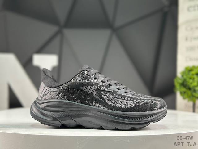 Hoka M Clifton 10 全新配色 这个品牌来自于新西兰的毛利语，Hoka表示大地，One One表示飞越，连起来就是飞越地平线，One One不是读