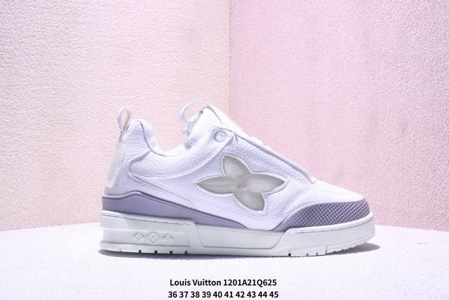 Louis Vuitton Trainer Sneaker 路易威登低帮休闲鞋 艺术总监 Virgil Abloh 设计的路易威登手写标识则于侧面彰显品牌格调.
