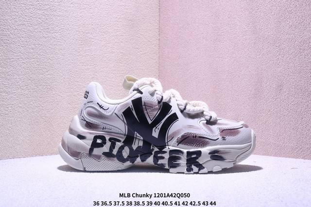 Mlb Chunky Liner New York Yankees 定制配色 学长鞋系列低帮老爹风轻量增高厚底百搭休闲运动慢跑鞋高级街头休閒品牌Mlb公开了新推