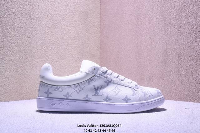 Louis Vuitton Trainer Sneaker 路易威登低帮休闲鞋 艺术总监 Virgil Abloh 设计的路易威登手写标识则于侧面彰显品牌格调.