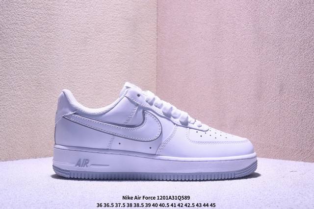 耐克Nike Air Force 1 Low 空军一号低帮百搭休闲运动板鞋。柔软、弹性十足的缓震性能和出色的中底设计，横跨复古与现代的外型结合，造就出风靡全球三