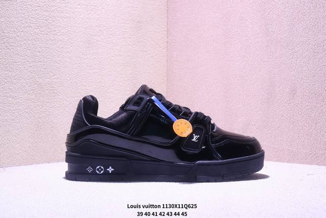 Louis Vuitton Trainer Sneaker Low 路易威登 休闲运动文化百搭板鞋 舒适防滑底和百搭性霸屏整个时尚娱乐圈 细节调整完美主义 鞋面