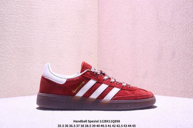 公司级Adidas Handball Spezial 阿迪达斯经典款 复古休闲板鞋 全鞋采用反毛皮制作 牛筋耐磨大底 承载青春情怀的板鞋 经典三条杠装饰鞋侧 品