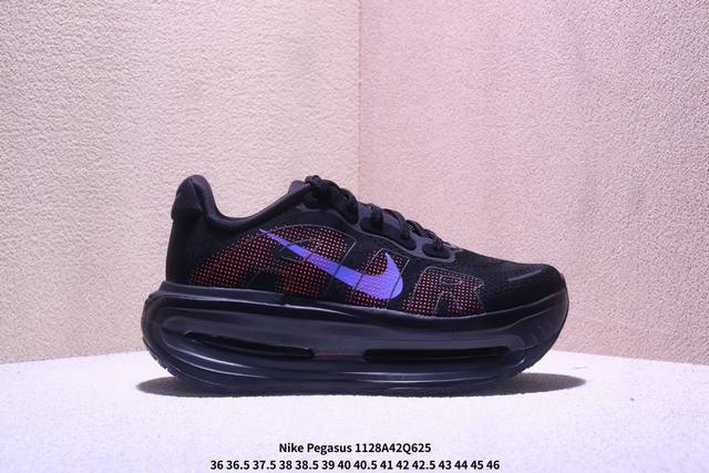 Nike 耐克 升级原楦开发纸版楦型，采用工程网眼布+Flywire飞线鞋面材质，原楦原纸版数据开发版型，内里嵌入定型海绵，上层React泡棉+下层Air Zo