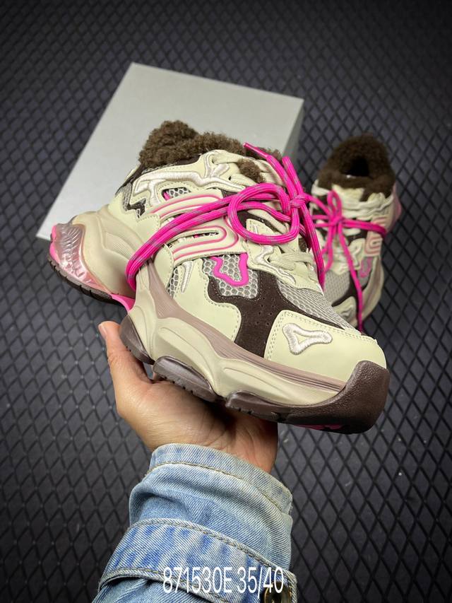 E 新晋潮流鞋靴品牌Ggcc冬季新款 张艺凡同款 Gg-Cc 2025 反转星球 8Cm厚底增高 秋冬新款加绒翻毛做旧老爹鞋 鞋子颜色很好看上脚舒适 走路不累，