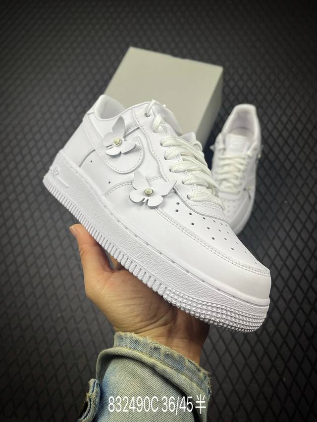 C Nike Air Force 1 Lo全新配色 蝴蝶 #原楦头原纸板 打造纯正空军版型 #专注外贸渠道 全掌内置蜂窝气垫 #原盒配件 原厂中底钢印、拉帮完美