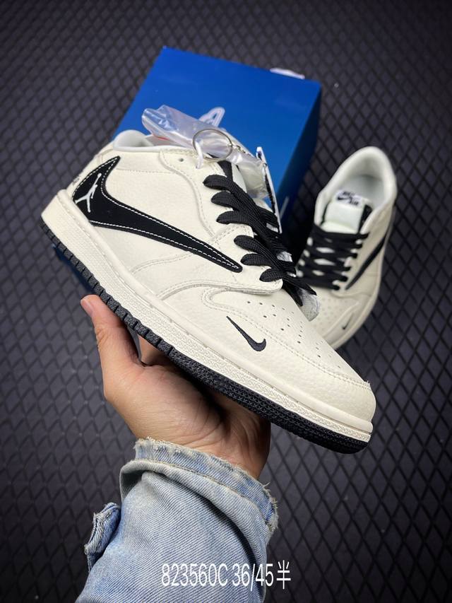 C Travis Scott X Air Jordan 1 Low 低帮 倒勾联名 Aj1 乔丹1代 Aj1 乔1 低邦 黑白蓝倒钩联名 乔丹篮球鞋系列 鞋身整