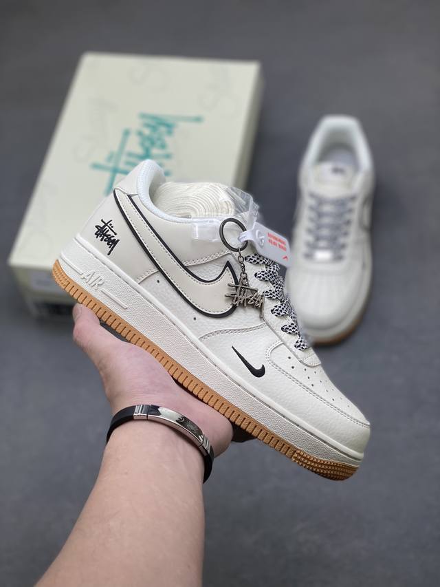 海外限量发售！公司级Nike Air Force 1 '07 Low 空军一号低帮 运动鞋 休闲鞋 折边针车 工艺难度大 原楦头原纸板 原装鞋盒 定制五金配件