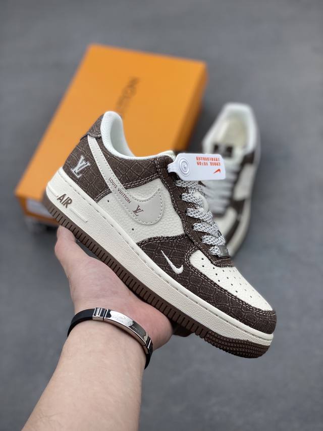 海外限量发售！公司级Nike Air Force 1 '07 Low “Lv联名 米棕暗格”空军一号 低帮 运动鞋 休闲鞋 折边针车 工艺难度大 原楦头原纸板