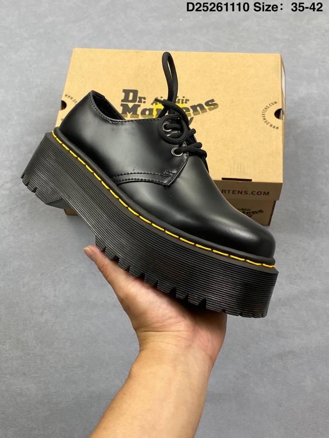 真标Dr1461Quad杨幂同款厚底马丁鞋小皮鞋英伦风学院风Bex真皮单鞋男女 以经典1461单鞋为原型 流畅简约的裁剪线条 配合可以拉长腿部线条的厚底设计 融
