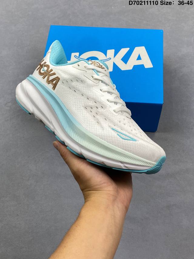 小红书推荐Hoka Marahi 7 全新配色 这个品牌来自于新西兰的毛利语，Hoka表示大地，One One表示飞越，连起来就是飞越地平线，One One不是