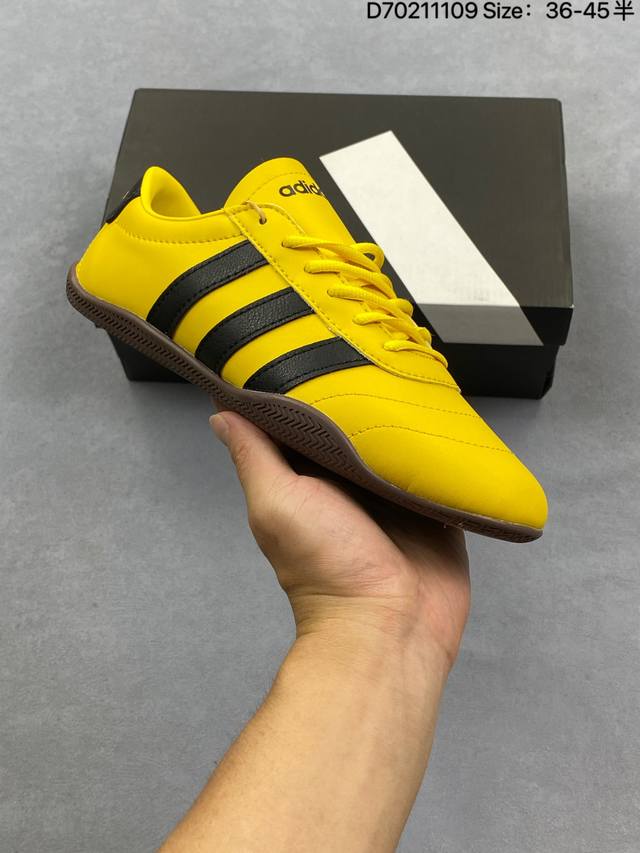 Adidas 阿迪达斯 男女鞋真标半码制，原楦原纸版开发，采用环保纤维革鞋面材质，外置耐磨橡胶鞋底出众复古风,出街吸睛力！阿迪达斯Adidas Grand Co