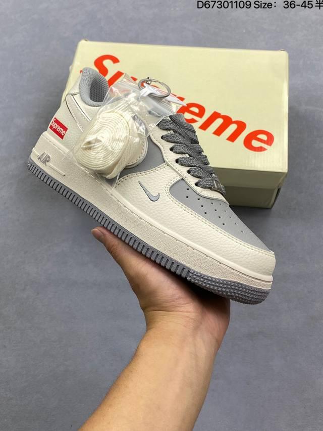 耐克Nike Air Force 1’07空军一号低帮百搭休闲运动板鞋。柔软、弹性十足的缓震性能和出色的中底设计，横跨复古与现代的外型结合，造就出风靡全球三十多