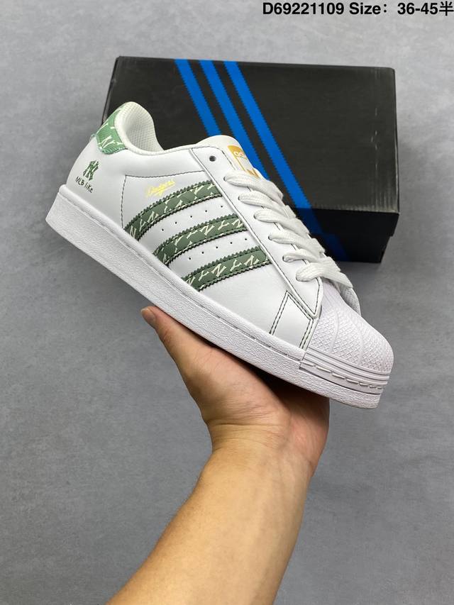 公司级：Asics Novablast 5 Le轻量跑鞋 低帮轻量透气缓震休闲运动跑步鞋 货号:1012B765-102 尺码:36 37 37.5 38 39